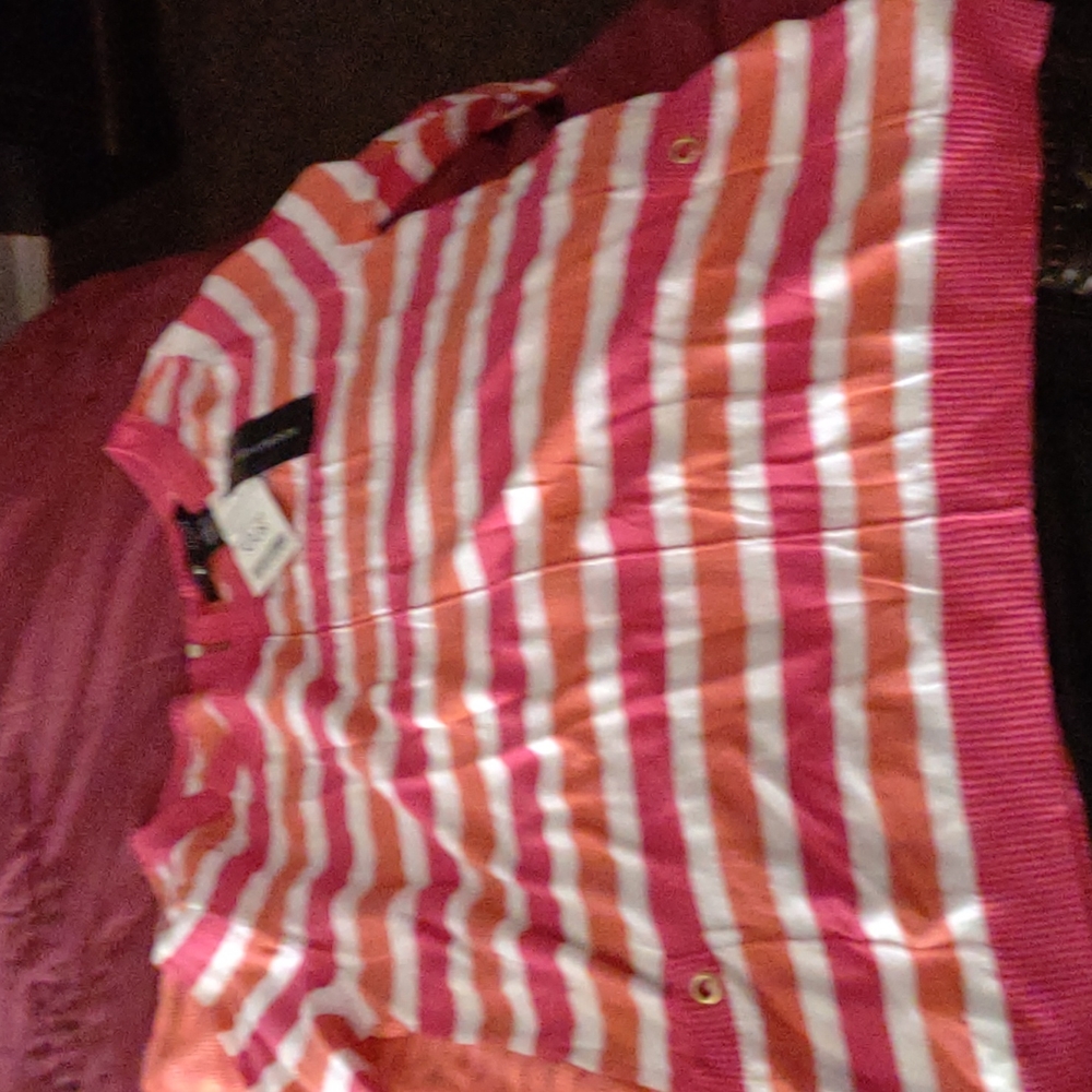 Women sweater 5 pink and white 89th&madison with a zipper